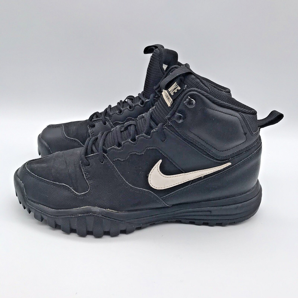 Nike Dual Fusion Hills Women’s 9M Mid Top Black & White 749474-010 Hiking Shoes